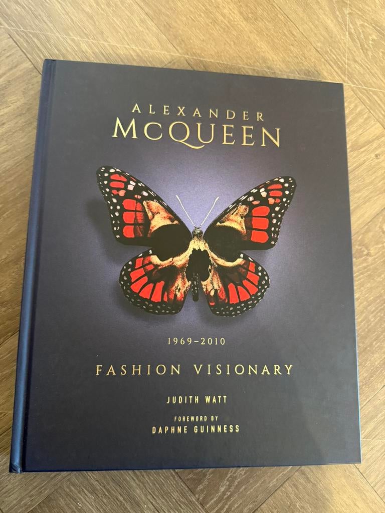 Alexander mcqueen boek, Ophalen of Verzenden, Zo goed als nieuw, Mode algemeen