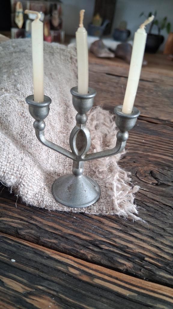 Set van 3 tinnen miniaturen: kandelaars lamp  strijkijzer, Antiek en Kunst, Antiek | Tin, Ophalen of Verzenden