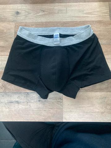 Tena incontinentie ondergoed beschikbaar voor biedingen