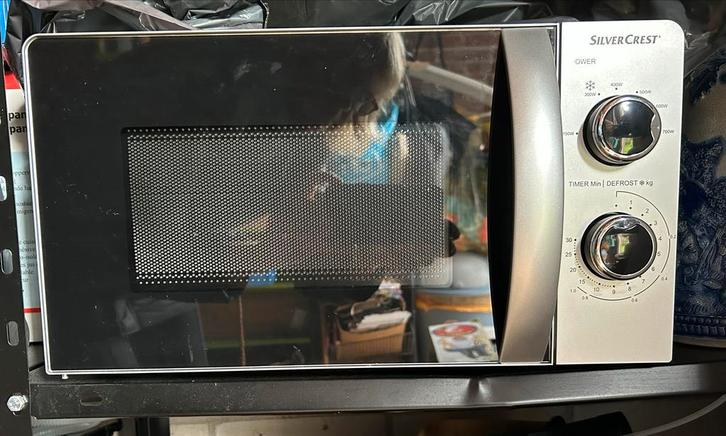 Silvercrest Magnetron 700W - 17 Liter zgan, Witgoed en Apparatuur, Magnetrons, Zo goed als nieuw, Vrijstaand, Magnetron, Minder dan 45 cm
