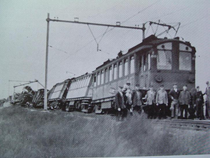Het blokkendozenmaterieel van de N.S., Verzamelen, Spoorwegen en Tramwegen, Gebruikt, Trein, Boek of Tijdschrift, Ophalen of Verzenden