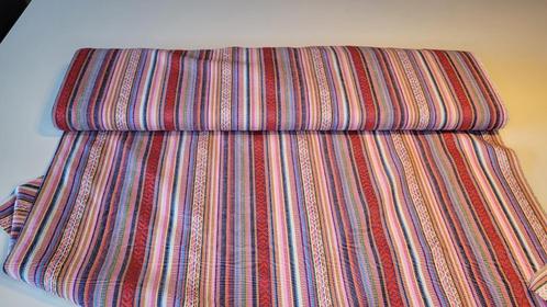 Rol stof "Mexico" rood, Hobby en Vrije tijd, Stoffen en Lappen, Zo goed als nieuw, Katoen, 120 cm of meer, 200 cm of meer, Rood
