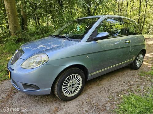 Lancia Ypsilon 1.4 Blue & Me nieuwe apk!, Auto's, Lancia, Bedrijf, Te koop, Ypsilon, ABS, Airbags, Airconditioning, Alarm, Bluetooth