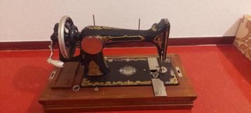 SINGER HAND NAAIMACHINE beschikbaar voor biedingen
