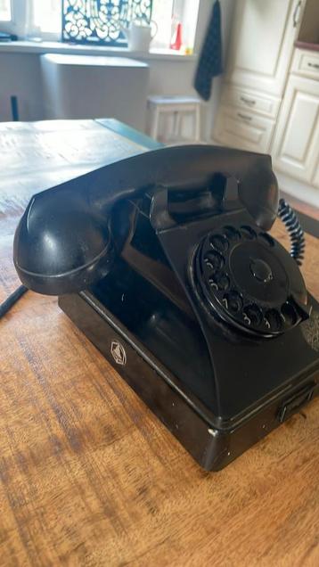 Mooie goede bakeliet telefoon beschikbaar voor biedingen