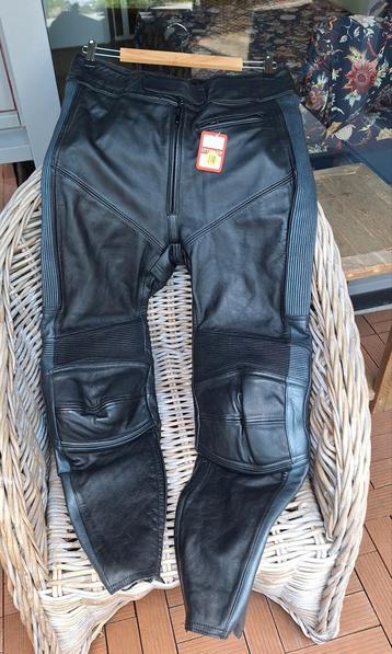 Leren motorbroek Lookwell maat 58 beschikbaar voor biedingen
