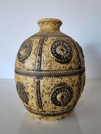 Vintage West-Germany Jasba vaas, okergeel met bruin, Antiek en Kunst, Antiek | Vazen, Ophalen of Verzenden