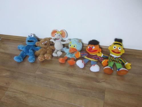 Sesamstraat Sesame Workshop TMC 2017 6 knuffels/handpoppen, Kinderen en Baby's, Speelgoed | Knuffels en Pluche, Zo goed als nieuw