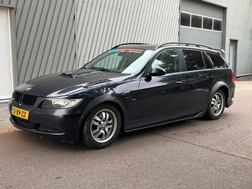 BMW 3-Serie 2.0 I 320 Touring 2007 Blauw beschikbaar voor biedingen