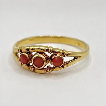 14 karaat gouden ring met bloedkoraal beschikbaar voor biedingen