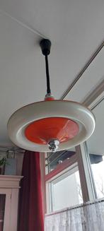 Vintage hanglamp oranje/wit, Ophalen, Kunststof, Gebruikt, Minder dan 50 cm