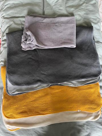 Dekens voor baby in wiegje of in kinderwagen. beschikbaar voor biedingen