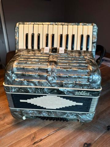  Armin Liebmann accordeon – jaren ’30/’40 zeer nette staat beschikbaar voor biedingen