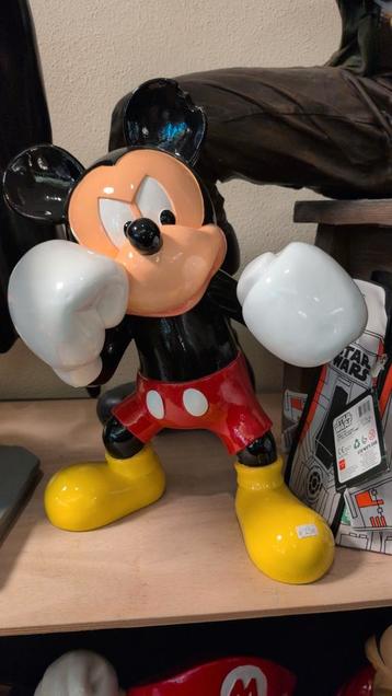 Div grote beelden te koop aangeboden  beschikbaar voor biedingen