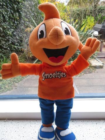 Zachte pop Smoeltjes Hellema met blauwe broek + oranje shirt beschikbaar voor biedingen