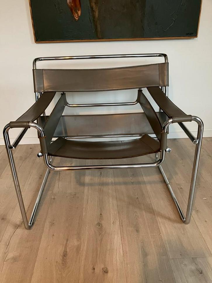 Wassily Stoel van Marcel Breuer (replica), Huis en Inrichting, Stoelen, Zo goed als nieuw, Eén, Leer, Grijs, Ophalen