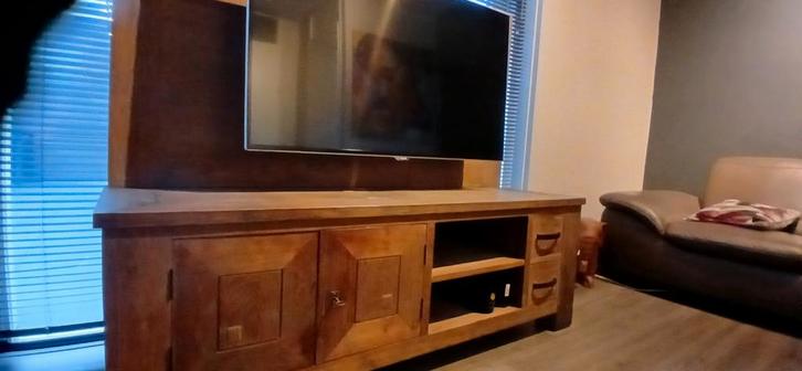 TV-kast met achterwand, massief hout, Huis en Inrichting, Kasten | Dressoirs, Gebruikt, 100 tot 150 cm, 25 tot 50 cm, Met deur(en)