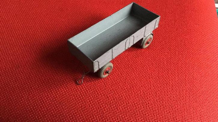 DINKY TOYS AANHANGER NAUWELIJKS GEBRUIKSSPOREN WIE WILLEM ?, Hobby en Vrije tijd, Modelauto's | 1:50, Zo goed als nieuw, Overige typen