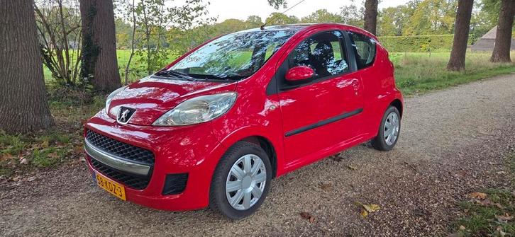 Peugeot 107   3DR 2009 Rood, Auto's, Peugeot, Particulier, Benzine, A, Hatchback, Handgeschakeld, Origineel Nederlands, Rood, Voorwielaandrijving