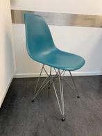 Stoel model Vitra Eames, Huis en Inrichting, Stoelen, Ophalen, Kunststof, Overige kleuren, Zo goed als nieuw