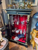 Een kast vol vintage glaswerk - prachtig!, Ophalen