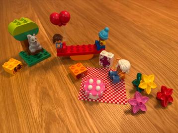 LEGO DUPLO Verjaardagspicknick 10832 beschikbaar voor biedingen