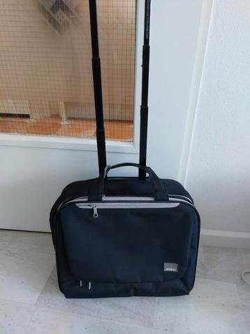 American Tourister Trolley Koffer beschikbaar voor biedingen