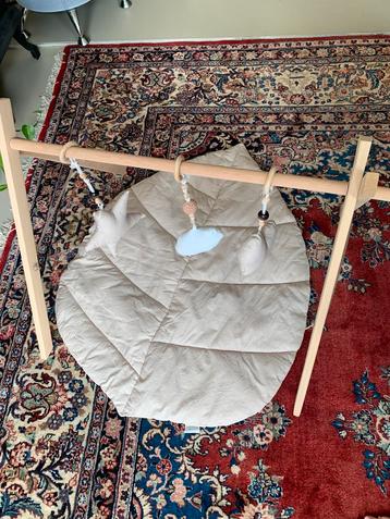 Mordesign Babygym en Speelkleed Leaf Wood Sand beschikbaar voor biedingen