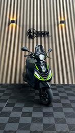 Piaggio Zip | Black & Fluo Green | 2023 | Euro 5 | 4200KM