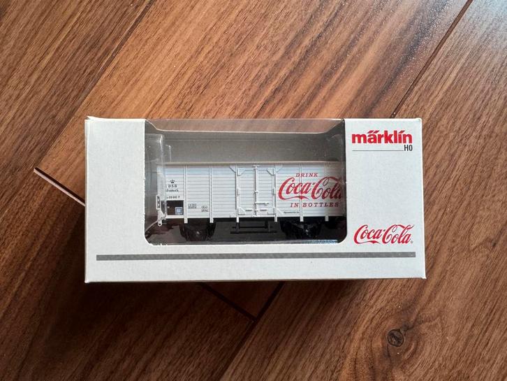 🚂 Marklin 48935 Coca Cola uitvoering van de DSB, Hobby en Vrije tijd, Modeltreinen | H0, Nieuw, Wagon, Wisselstroom, Märklin