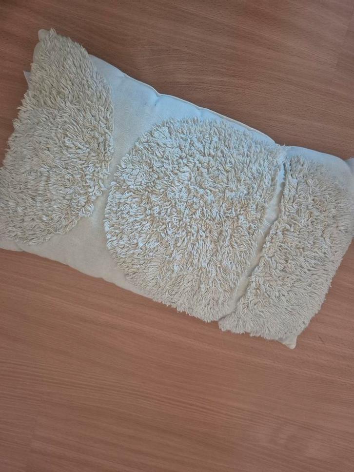 Huizedop Kussen - 30x50 cm, Huis en Inrichting, Woonaccessoires | Kussens, Zo goed als nieuw, Beige, Rechthoekig, Ophalen of Verzenden