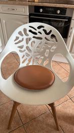 Witte kunstof ikea stoelen met kussens, Kunststof, Wit, Ophalen of Verzenden, Zo goed als nieuw