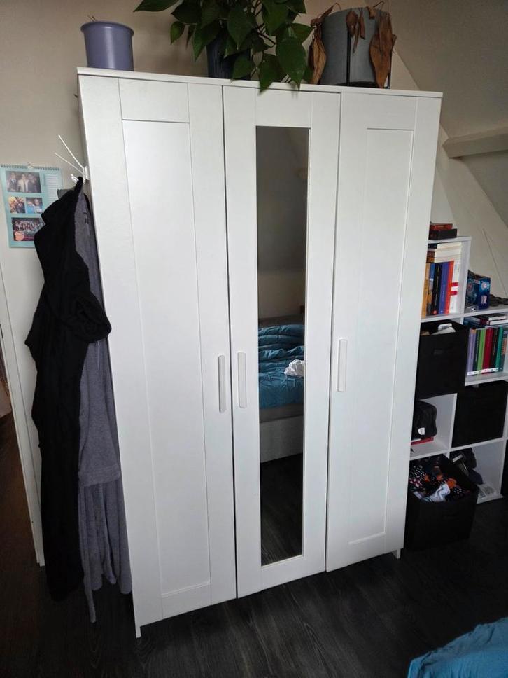 Kledingkast IKEA wit, Huis en Inrichting, Kasten | Kledingkasten, Zo goed als nieuw, 150 tot 200 cm, 50 tot 75 cm, Met plank(en)