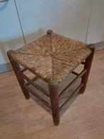 Kruk met gevlochten riet, stevig, Huis en Inrichting, Krukjes, Ophalen, Hout