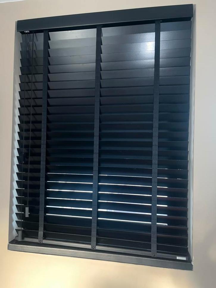 Zwarte jaloezie Joe Benelli ca. 88x119, Huis en Inrichting, Stoffering | Gordijnen en Lamellen, Gebruikt, 100 tot 150 cm, 50 tot 100 cm