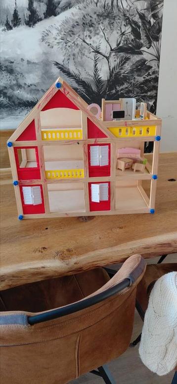 Poppenhuis beschikbaar voor biedingen