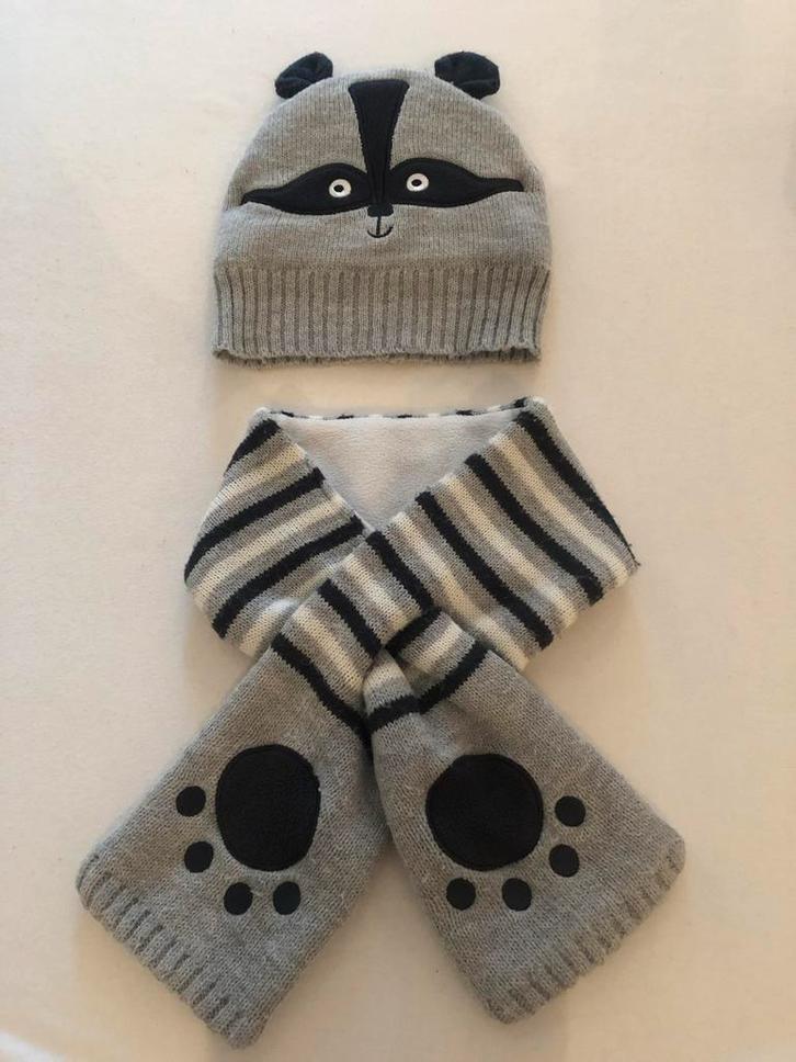 grijs/blauwe muts en sjaal 9-18 maanden = 74/86, Kinderen en Baby's, Babykleding | Mutsen, Sjaals en Wanten, Zo goed als nieuw