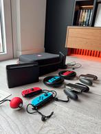 Nintendo Switch | 4 Controllers + Pokéball  🎮 + Extra’s, Spelcomputers en Games, Ophalen, Gebruikt, Switch Original, Met 3 controllers of meer