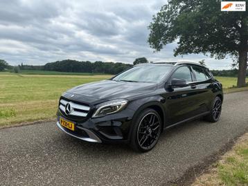 Mercedes-Benz GLA-klasse 180 PANO / LEER / AIRCO beschikbaar voor biedingen