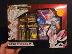 Pokemon Dark Sylveon V Box Celebrations, Hobby en Vrije tijd, Verzamelkaartspellen | Pokémon, Ophalen, Nieuw