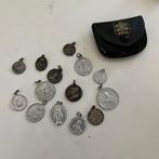 Religieuze medailles, Verzamelen, Religie, Ophalen of Verzenden, Sieraad