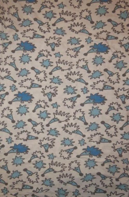 Vintage lap stof wit tricot met blauwe egeltjes, Hobby en Vrije tijd, Stoffen en Lappen, Zo goed als nieuw, Katoen, 30 tot 120 cm