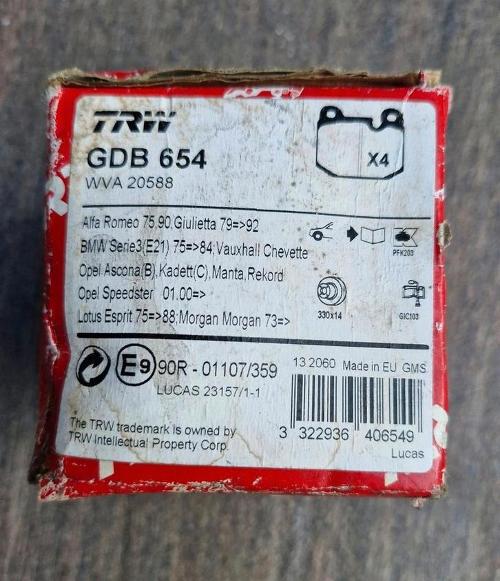 Remblokken set GDB654 TRW, Auto-onderdelen, Remmen en Aandrijving, BMW, Nieuw, Ophalen of Verzenden