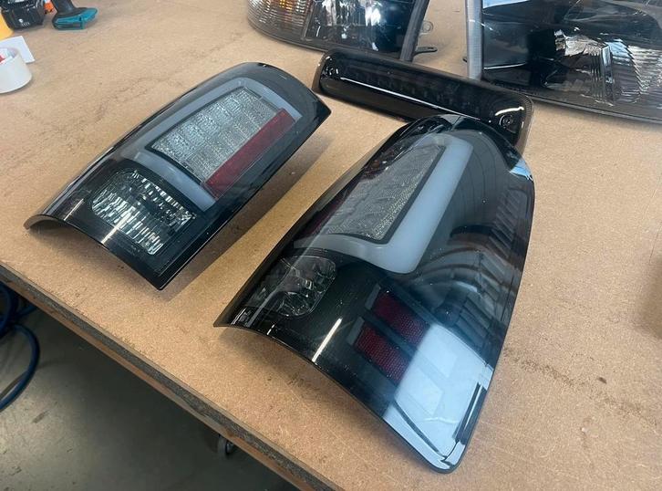 Gesmookte Achterlichten + koplampen Dodge Ram Gen 3 ram 1500, Auto-onderdelen, Verlichting, Amerikaanse onderdelen, Dodge, Gebruikt