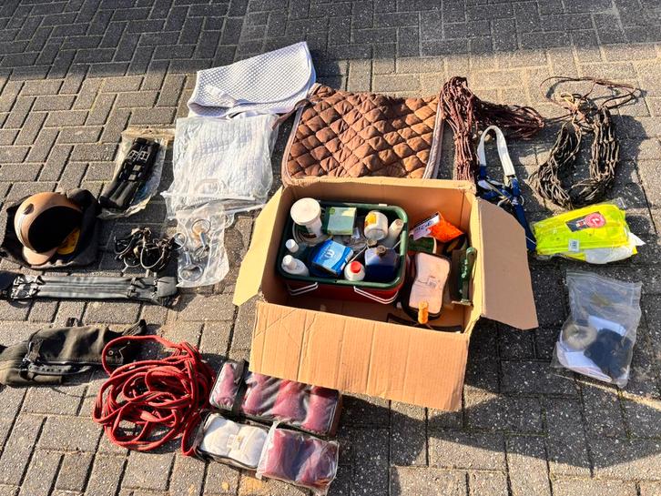 Diverse nieuwe en gebruikte paardenspullen, Dieren en Toebehoren, Paarden en Pony's | Overige Paardenspullen, Gebruikt, Recreatie