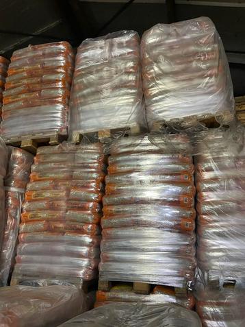 Palletbrok palletkorrels houtkachel palletkachel naaldhout beschikbaar voor biedingen