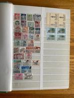 Postzegels diverse landen 24 bladen boek, Buitenland, Verzenden