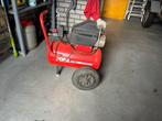 Compressor - Roda Air Compressors, Doe-het-zelf en Verbouw, Compressors, Gebruikt, 6 tot 10 bar, Ophalen of Verzenden, Minder dan 200 liter/min