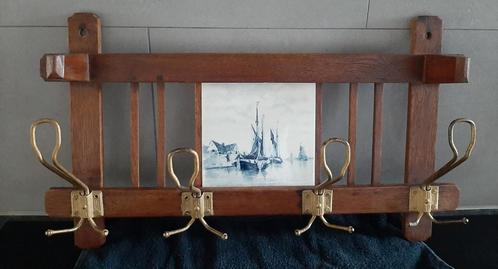 Oud eikenhouten kapstok met delfts blauwe tegel, Antiek en Kunst, Curiosa en Brocante, Ophalen of Verzenden