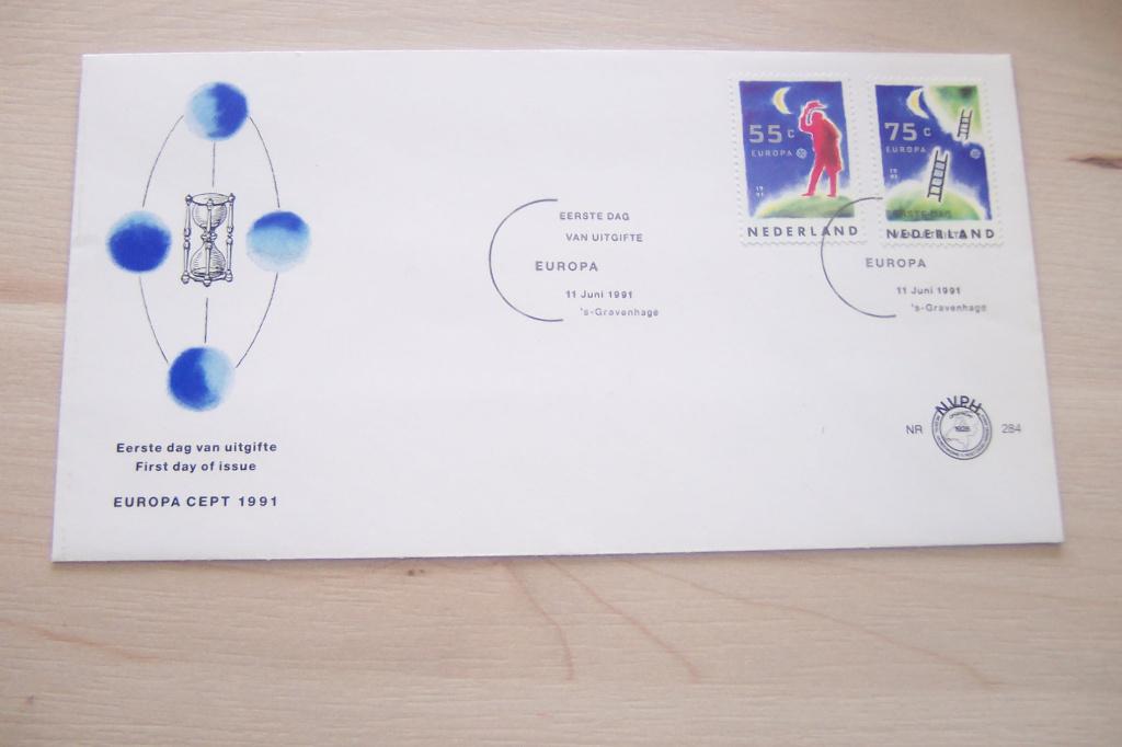 Ruimtevaart Nederland, Eerste Dag Envelop. (2)., Postzegels en Munten, Ophalen of Verzenden, Overige thema's